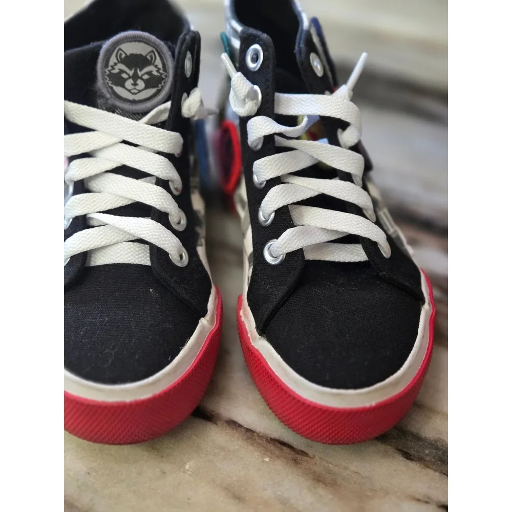 Marvel Avengers High Top Sneakers Black Red Kids Size‎ 11 Patches Superheros